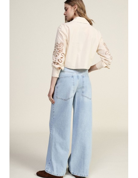 Dixie jeans met wijde pijpen, vijf zakken en normale taille