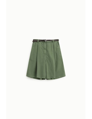 Short à coupe régulière avec plis et ceinture svp