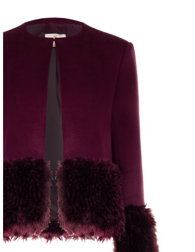 Manteau court avec ourlets et poignets en fourrure synthétique Rinascimento
