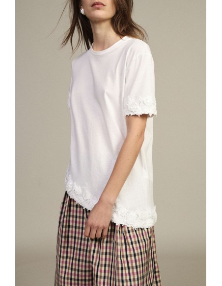T-shirt à manches courtes avec bord asymétrique et dentelle Dixie
