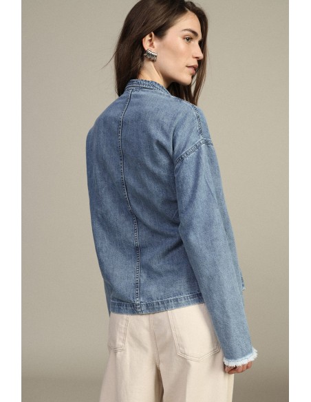 Veste en jean avec fermeture croisée et petite poche Dixie