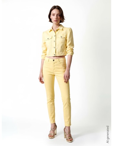 Veste en jean courte et extensible avec poches poitrine Rinascimento
