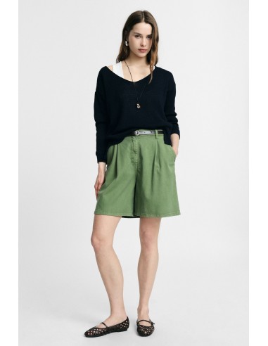 Short coupe regular avec pinces et ceinture Please