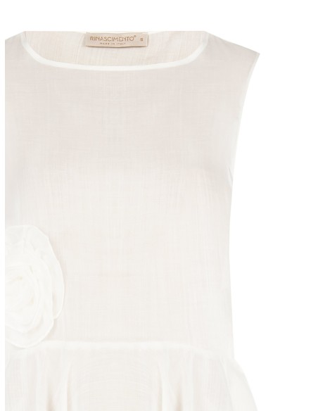 Top ample en lyocell extralight avec volant et rose appliquée Rinascimento