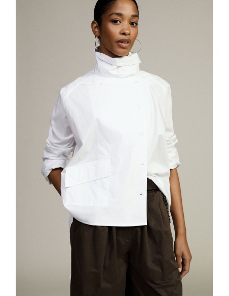 Chemise large à col haut asymétrique et poche Dixie