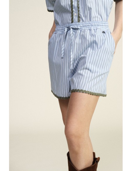 Regular-fit gestreepte shorts met decoratieve biezen van Dixie