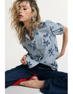 Gestreept shirt met korte gerimpelde mouwen, alstublieft