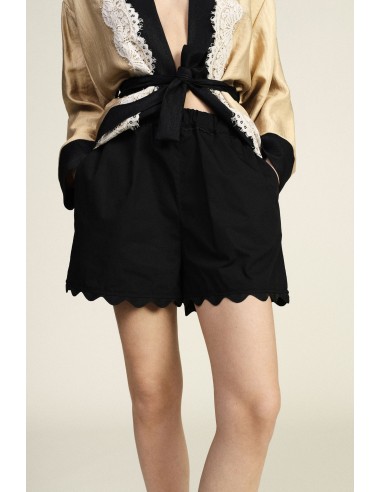 Shorts féminins à ourlet ondulé Dixie