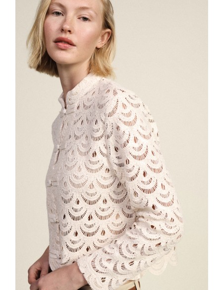 Chemise en dentelle avec profils festonnés et boutons Dixie