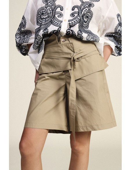 Short avec ceinture large et anneau en D Dixie
