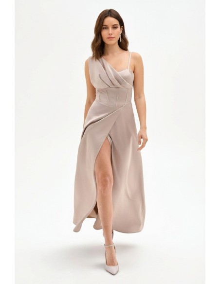 Robe longue bustier évasée en satin avec manche drapée Rinascimento