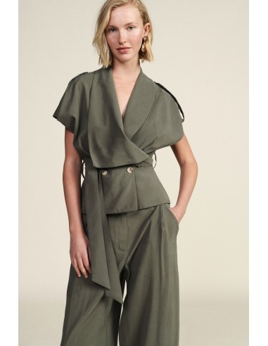 Veste sans manches avec ceinture et épaules structurées Dixie
