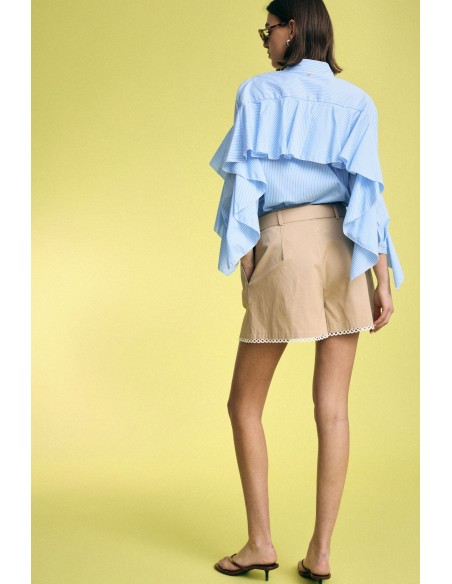 Regular-fit shorts met tailleband en geperforeerde zoom, alsjeblieft