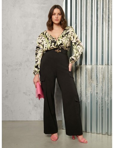 Blouse curvy cintrée en satin imprimé avec anneau métallique au décolleté Rinascimento Curvy