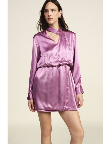Robe courte à décolleté cache-cœur et manches longues Dixie