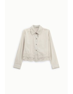 Korte blouse met knopen en kanten rand, alstublieft