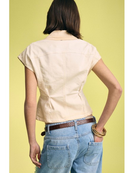 Veste en denim courte à épaules larges et détails brodés Please