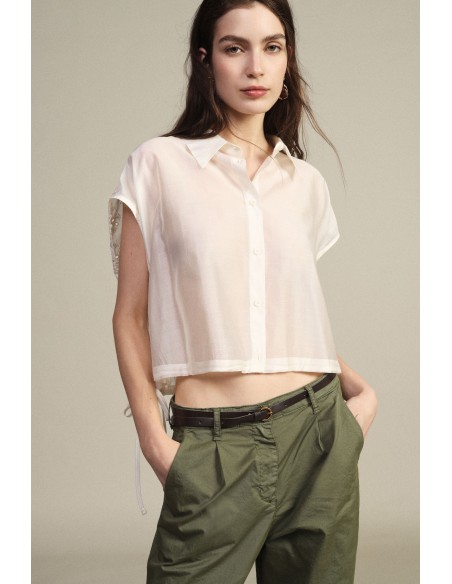 Chemisier court sans manches avec broderie florale Dixie