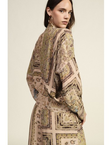 Dixie Fantasieblouse met frontale knoop en lange mouwen