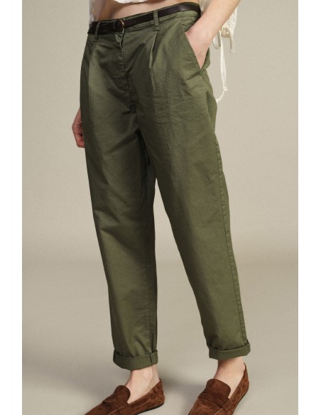 Pantalon coupe chino avec ceinture fine et revers Dixie