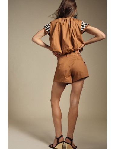 Short à coupe régulière avec fléchettes et revers Dixie