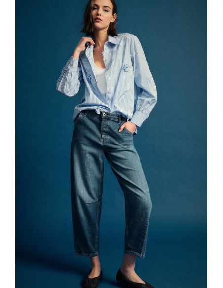 Jean à jambes larges avec une coupe ballon, s’il vous plaît