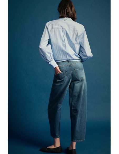 Jean à jambes larges avec une coupe ballon, s’il vous plaît