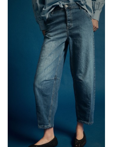 Jean à jambes larges avec une coupe ballon, s’il vous plaît
