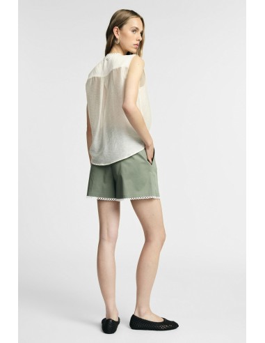 Regular-fit shorts met tailleband en geperforeerde zoom, alsjeblieft
