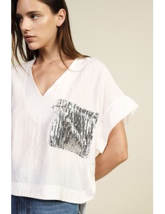Korte blouse met versierde borstzak aan de voorkant Dixie
