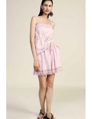 Short regular fit avec bordure en dentelle de Sangallo Dixie