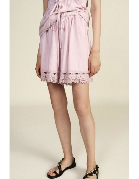 Regular fit-shorts met een rand van Sangallo-kant Dixie