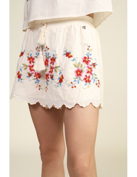 Shorts met normale pasvorm, bloemenborduursel en golvende zoom Dixie