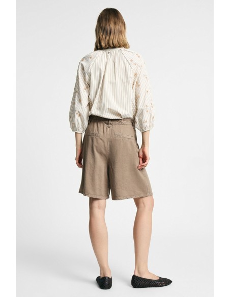 Short met hoge taille, met plooien en zijzakken, alstublieft
