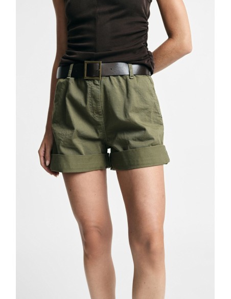 Short regular fit avec ceinture et revers Please