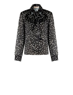Ruimvallende, soepelvallende satijnen blouse met stippen, V-hals en strik Rinascimento
