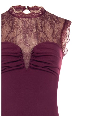 Aansluitend bodysuit van jersey met inzetstuk van Chantilly-kant
