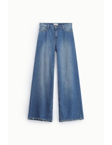 Jean à jambes larges avec bas effiloché, s’il vous plaît