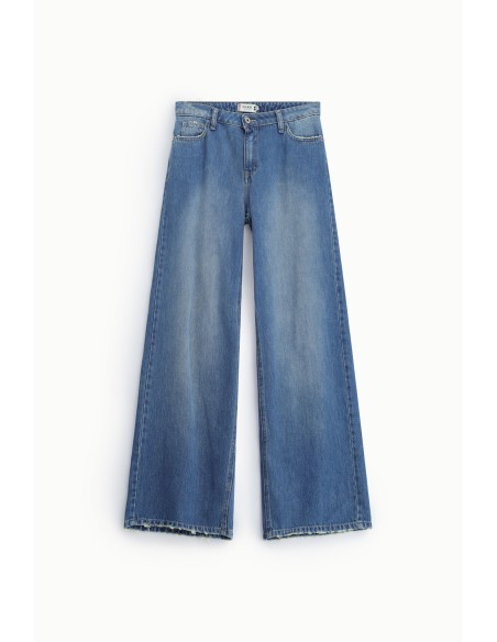 Jean à jambes larges avec bas effiloché, s’il vous plaît