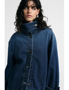 Veste courte en denim avec col montant et boutons S’il vous plaît