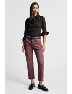 Pantalon regular fit cropped à ourlet effiloché plissé