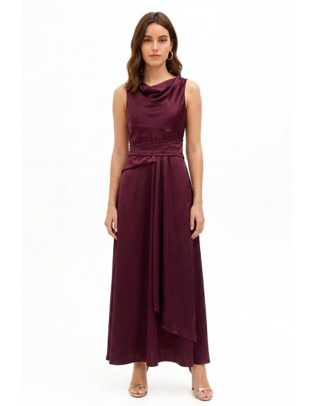 Robe longue en satin avec effet bande à la taille et long volant sur le devant Rinascimento