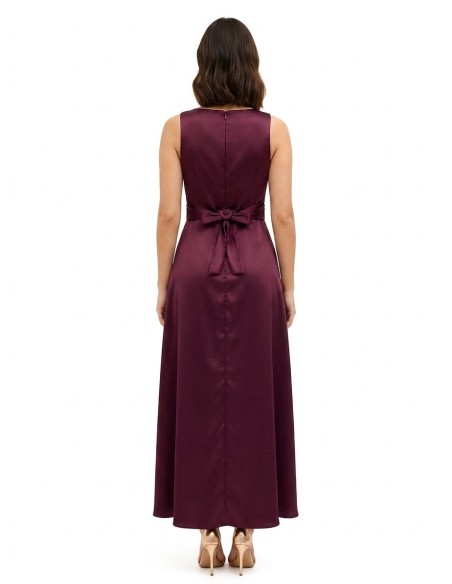 Robe longue en satin avec effet bande à la taille et long volant sur le devant Rinascimento