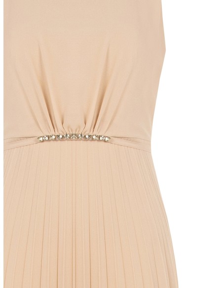 Robe longue en georgette plissée avec fine ceinture bijou Rinascimento