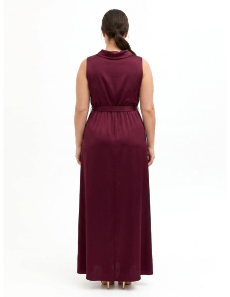 Robe longue grande taille en satin avec ceinture et boucle intégrées Rinascimento Curvy