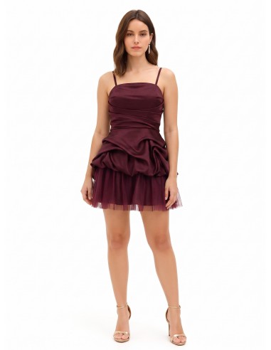 Robe courte bouffante à volants en satin avec bas en tulle Rinascimento