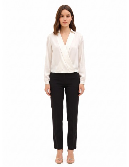 Blouse fluide en satin à col V avec col montant Rinascimento