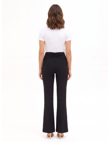 Pantalon évasé en scuba crêpe avec détail métallique et fronces à la taille Rinascimento