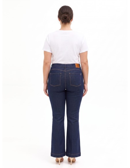 Jean flare extensibles pour femmes rondes Rinascimento Curvy