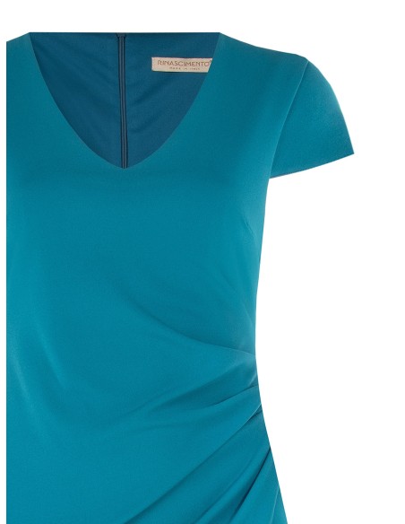 Robe fourreau Curvy en crêpe scuba avec encolure en V froncée sur un côté Rinascimento Curvy